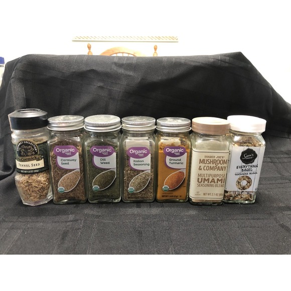 Different brands Other - Lot Of 9 Glass Spice Jars With Expired Spices Still In Them.